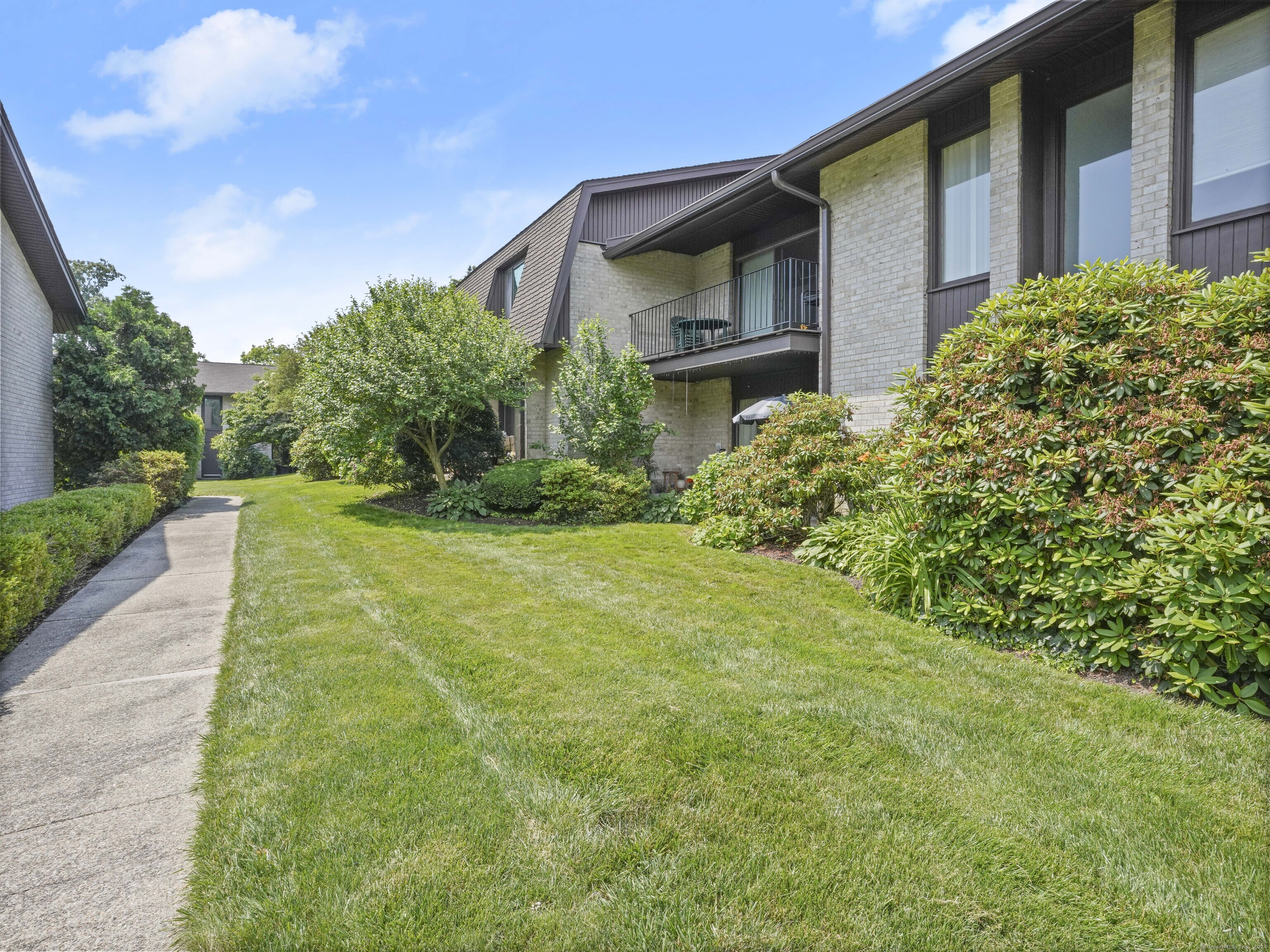 77 Courtland Avenue 5