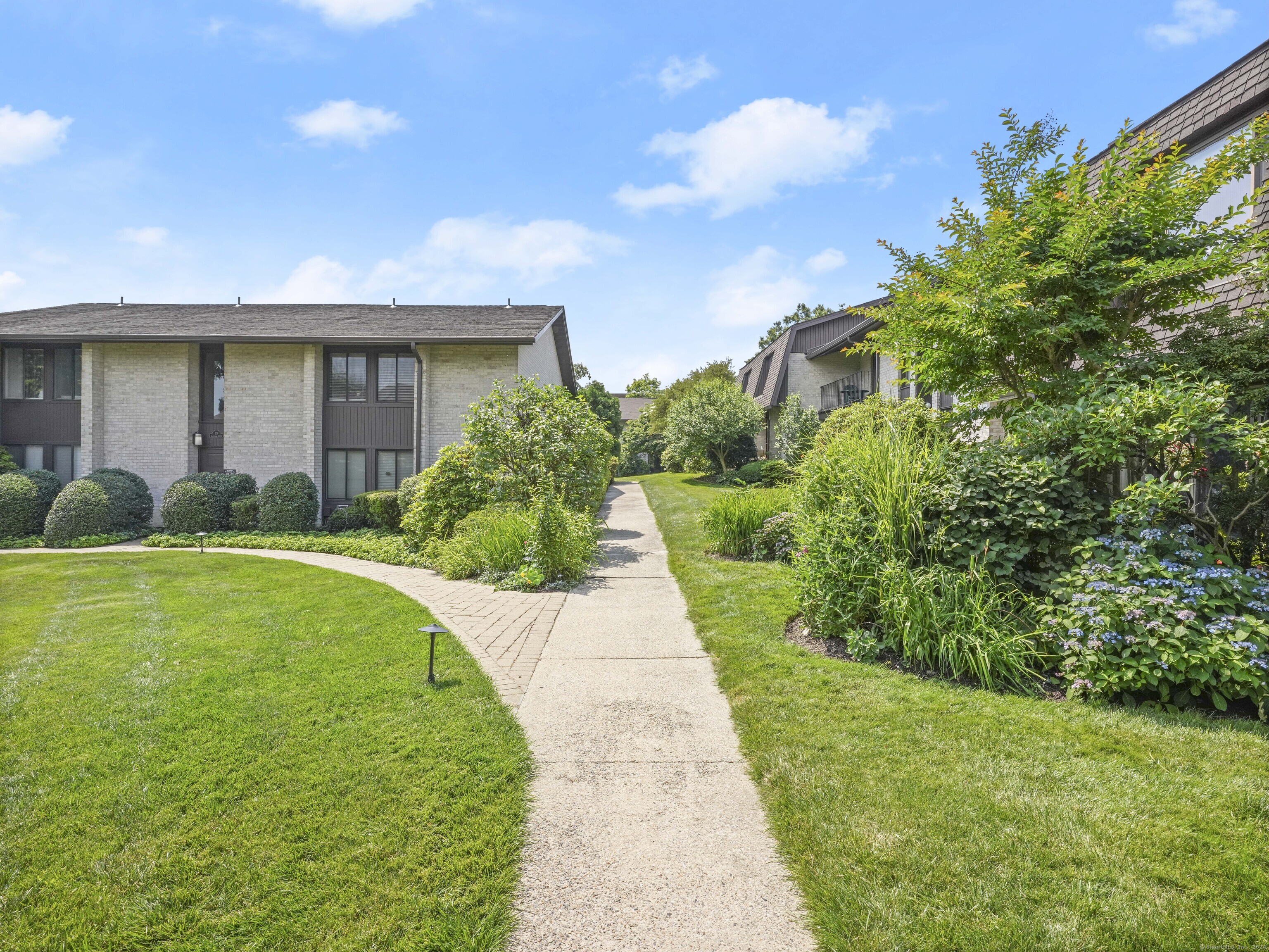 77 Courtland Avenue 5