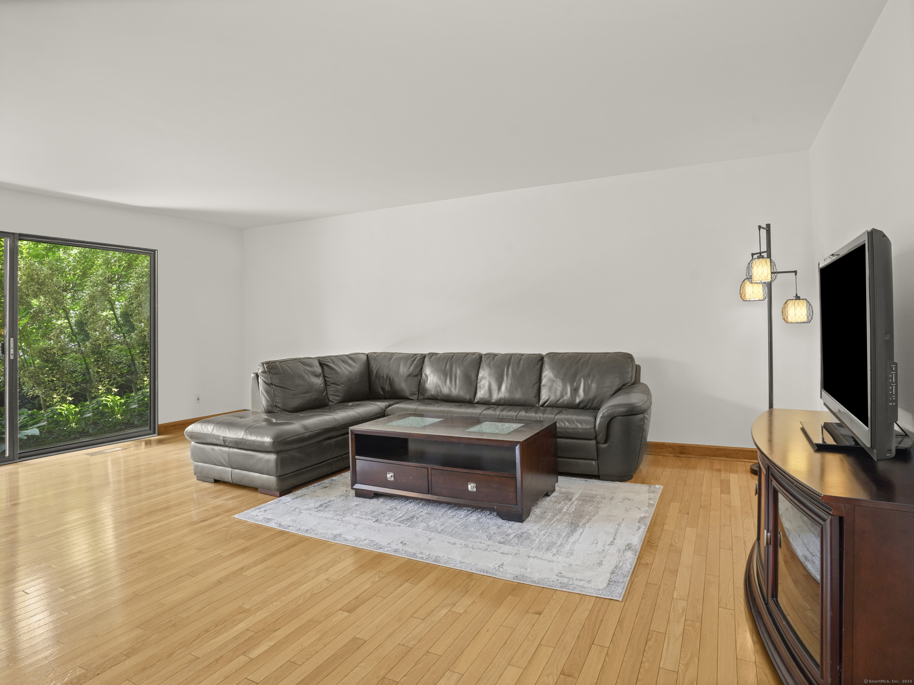 77 Courtland Avenue 5