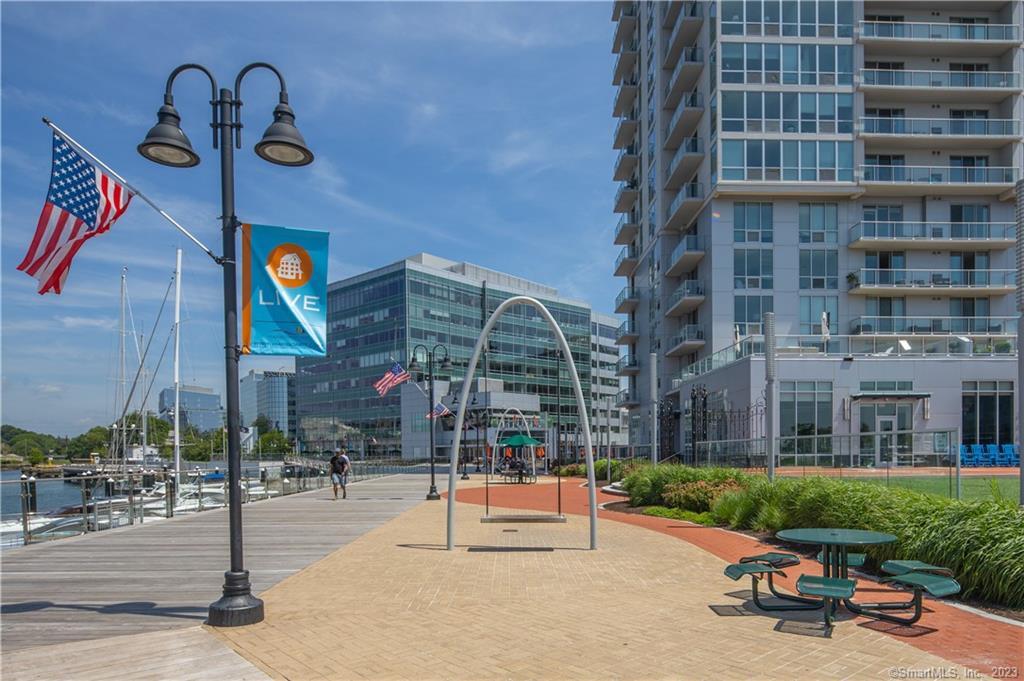 75 Henry Street 3West