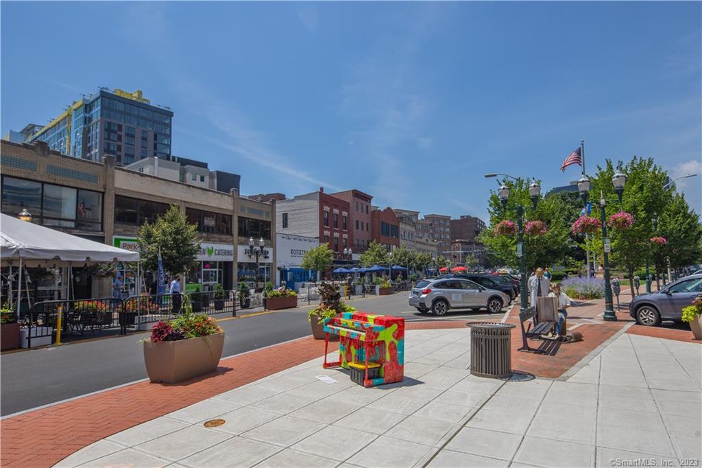 75 Henry Street 3West