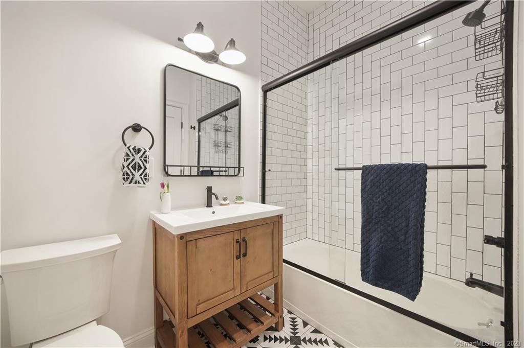 75 Henry Street 3West