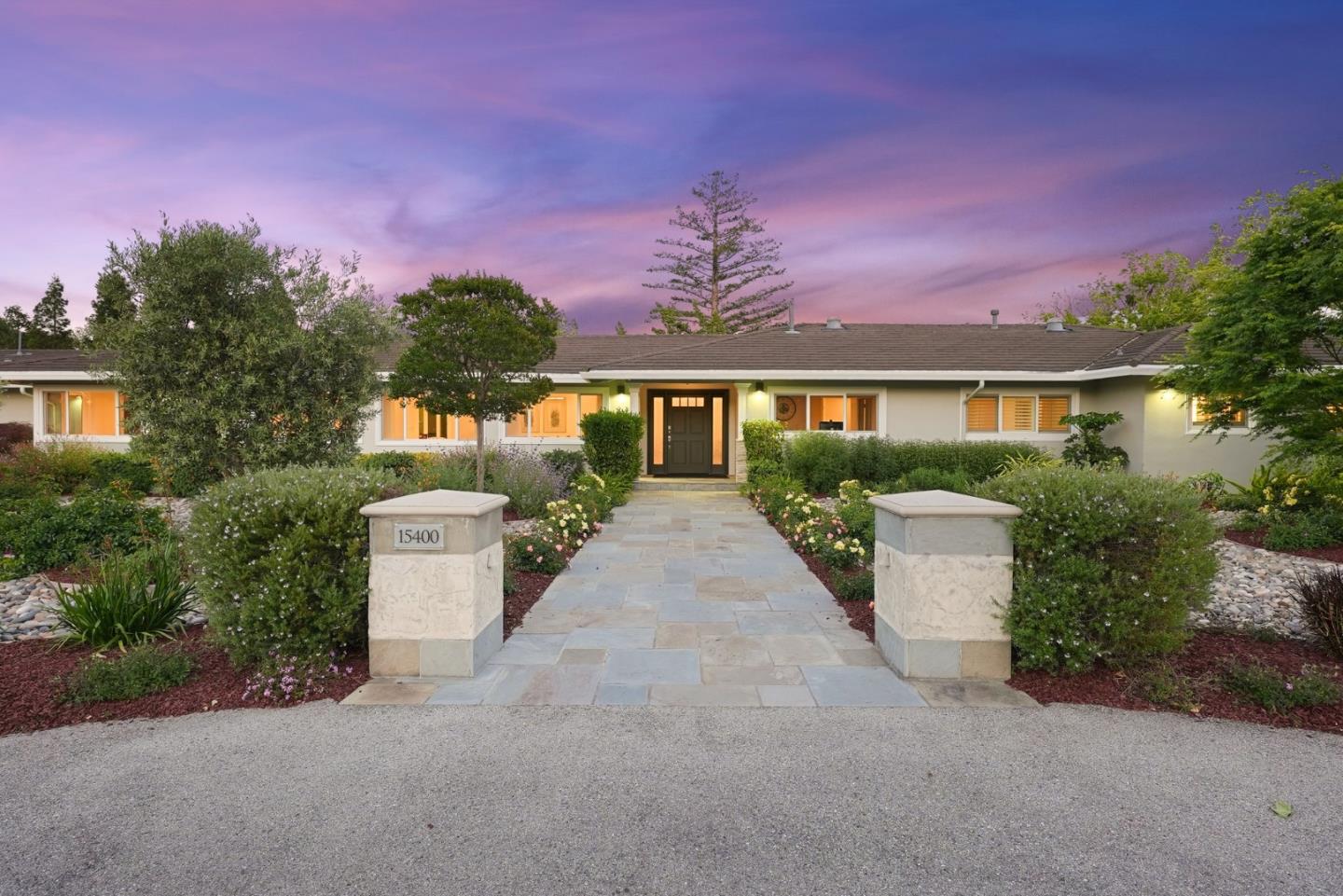 15400 Via Palomino