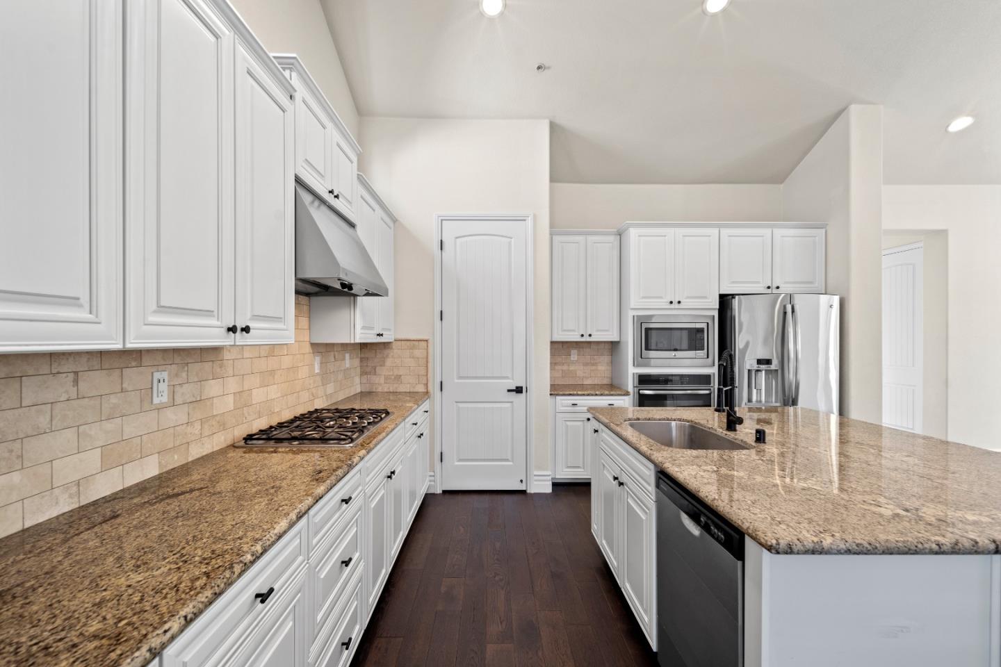 18402 Mcclellan CIR