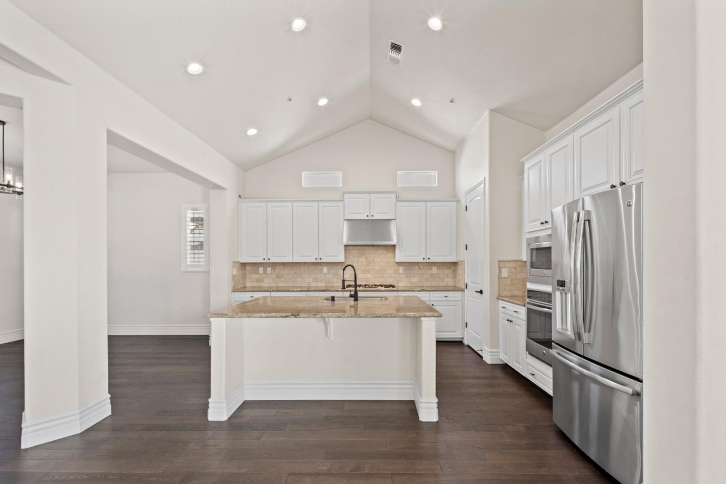 18402 Mcclellan CIR