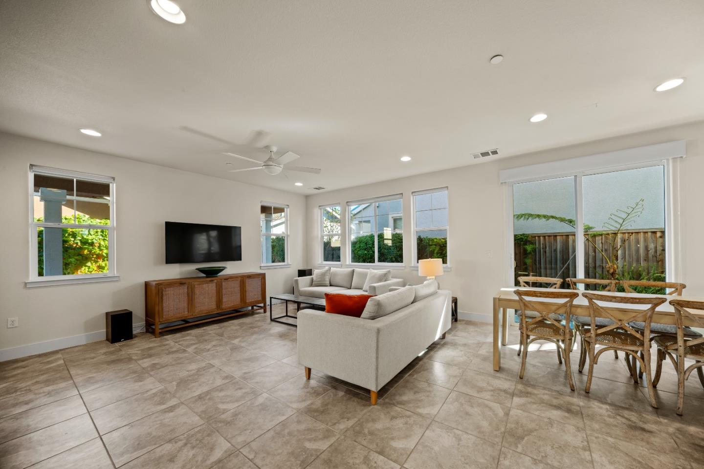 18599 Mcclellan Circle