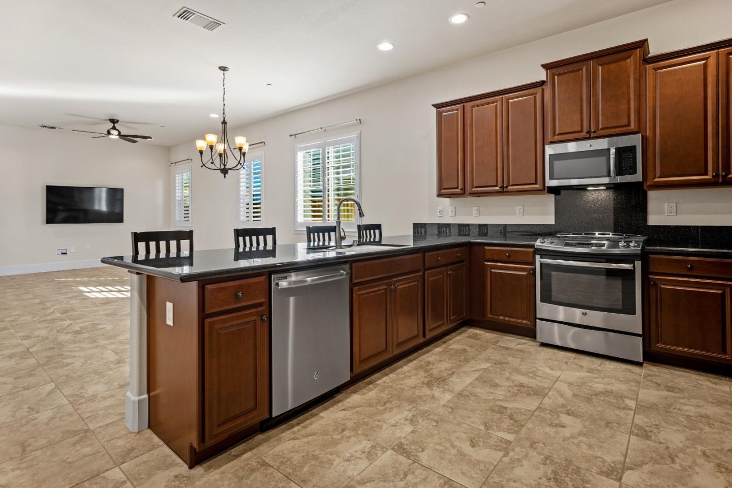 13102 Chamberlain Avenue