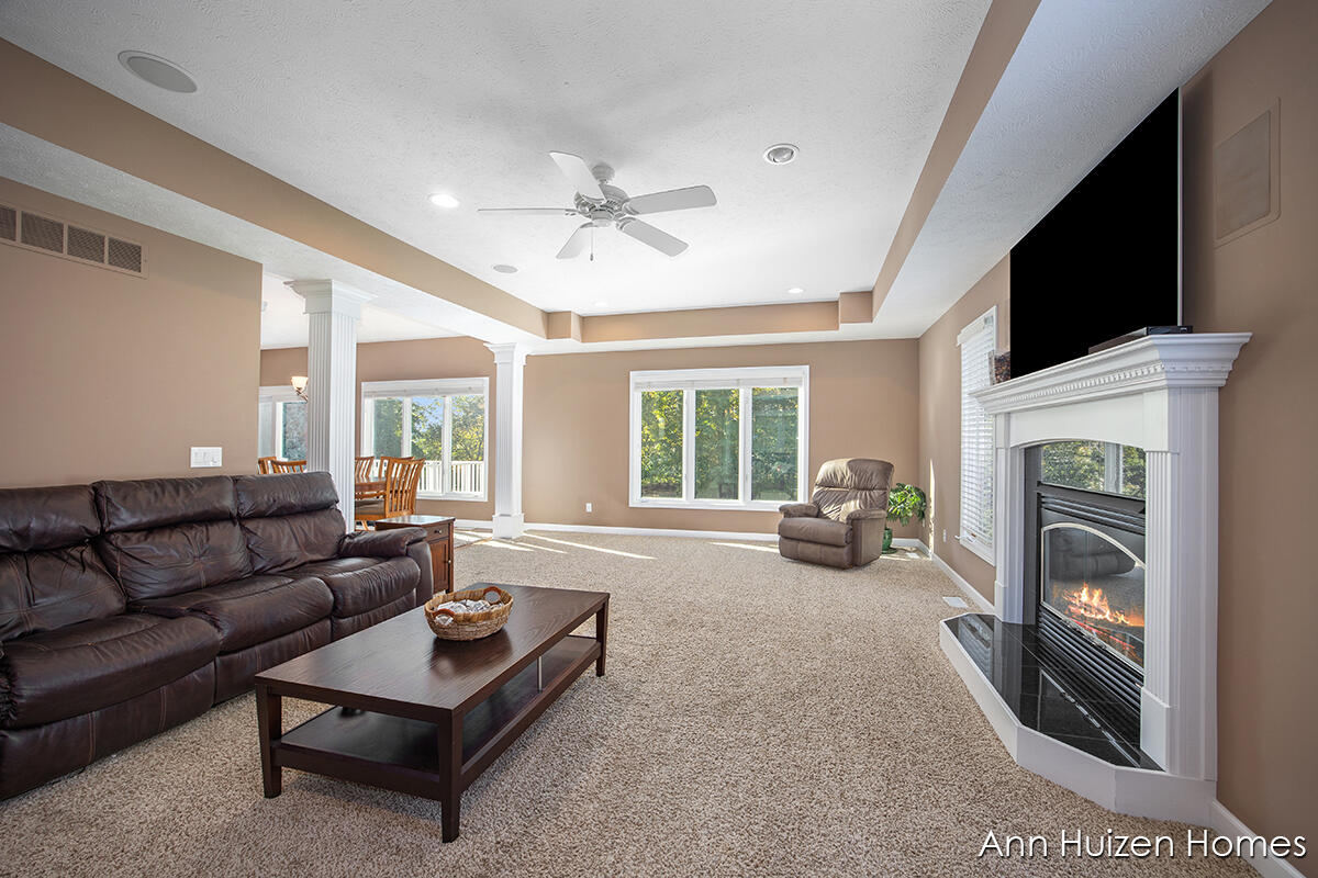 3240 Beckie Drive SW
