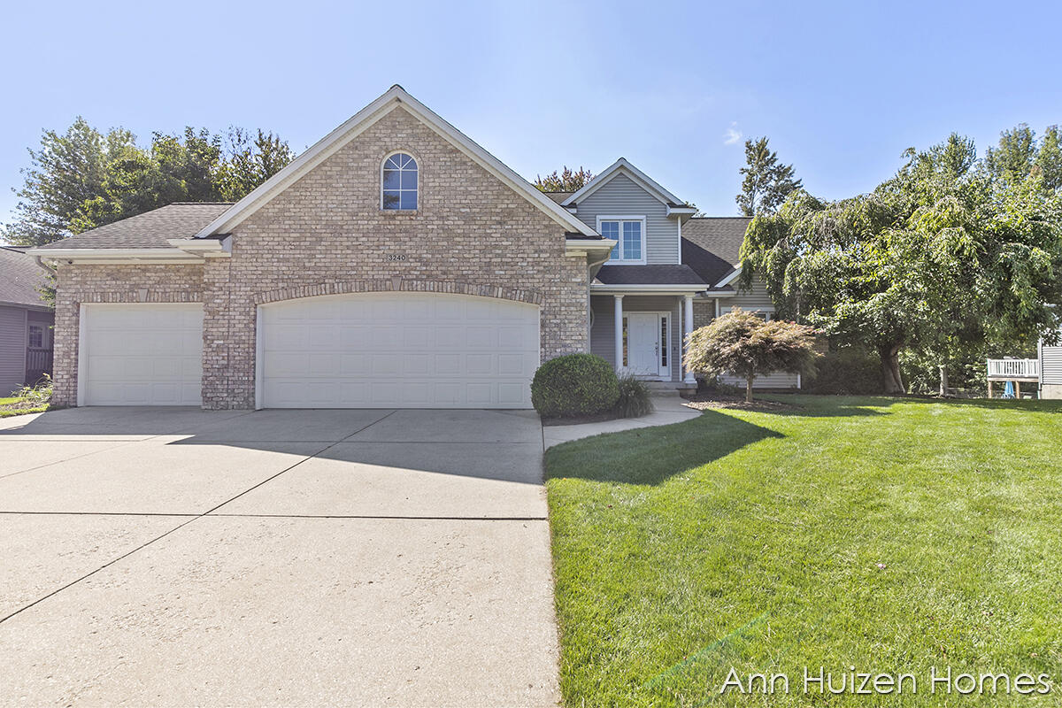 3240 Beckie Drive SW