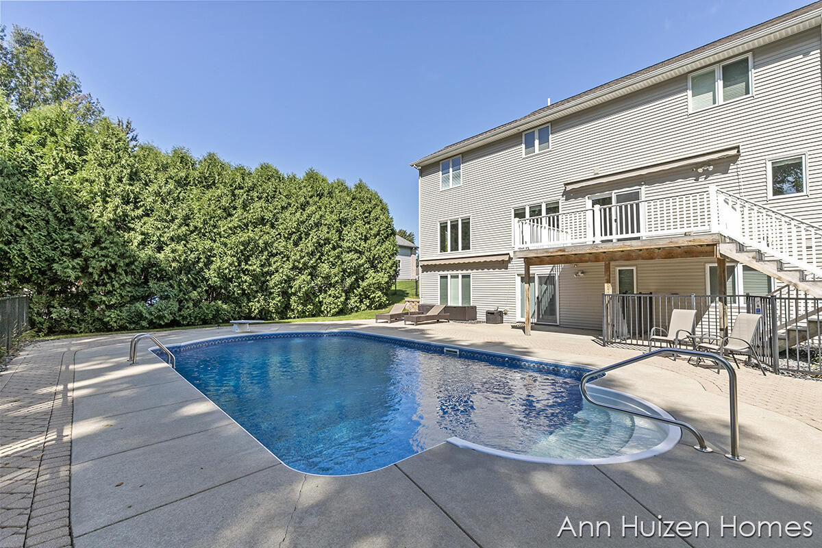 3240 Beckie Drive SW