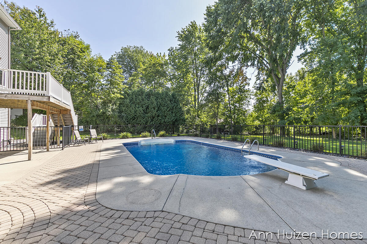 3240 Beckie Drive SW