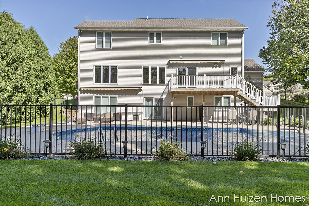 3240 Beckie Drive SW