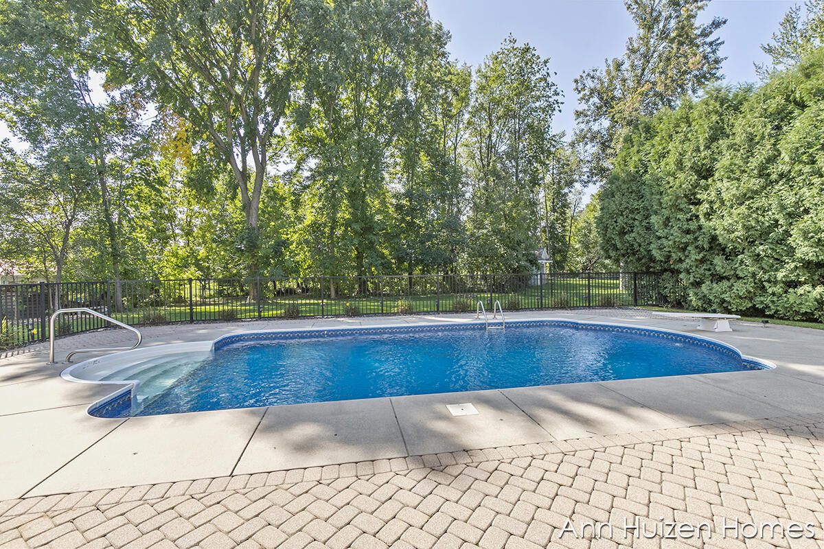 3240 Beckie Drive SW