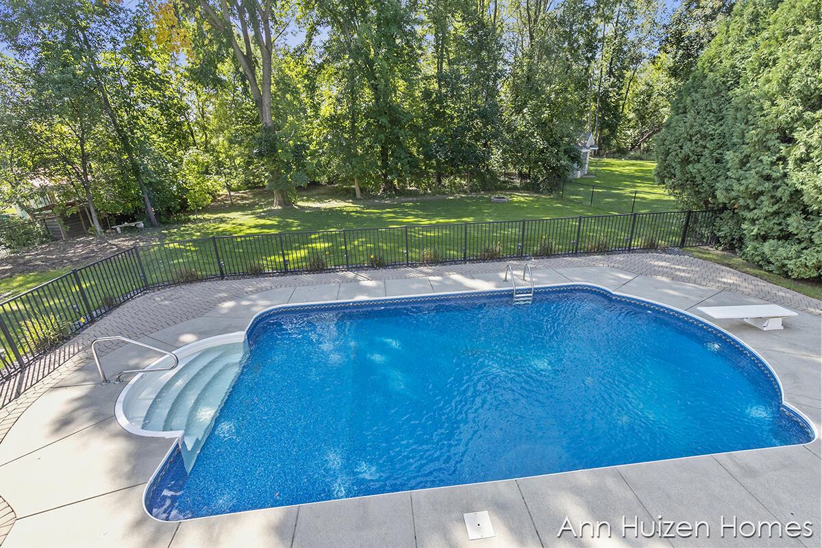 3240 Beckie Drive SW