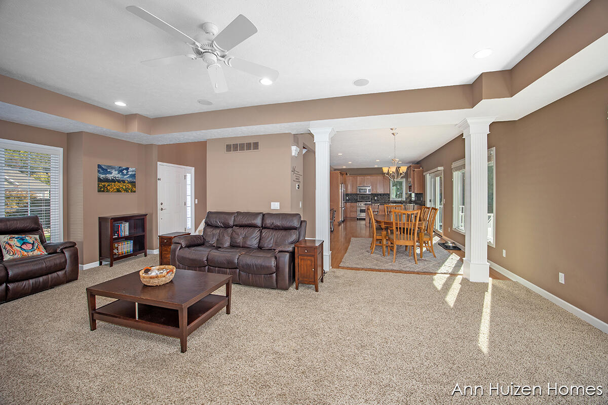 3240 Beckie Drive SW