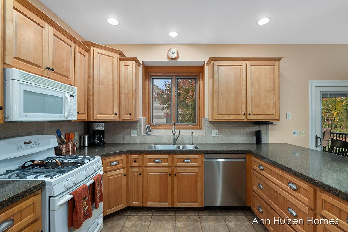 3247 Beckie Drive SW