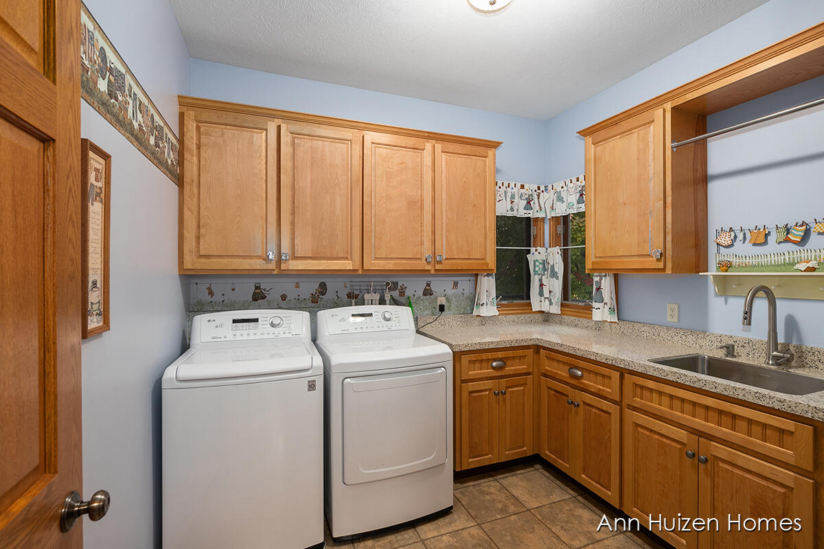 3247 Beckie Drive SW