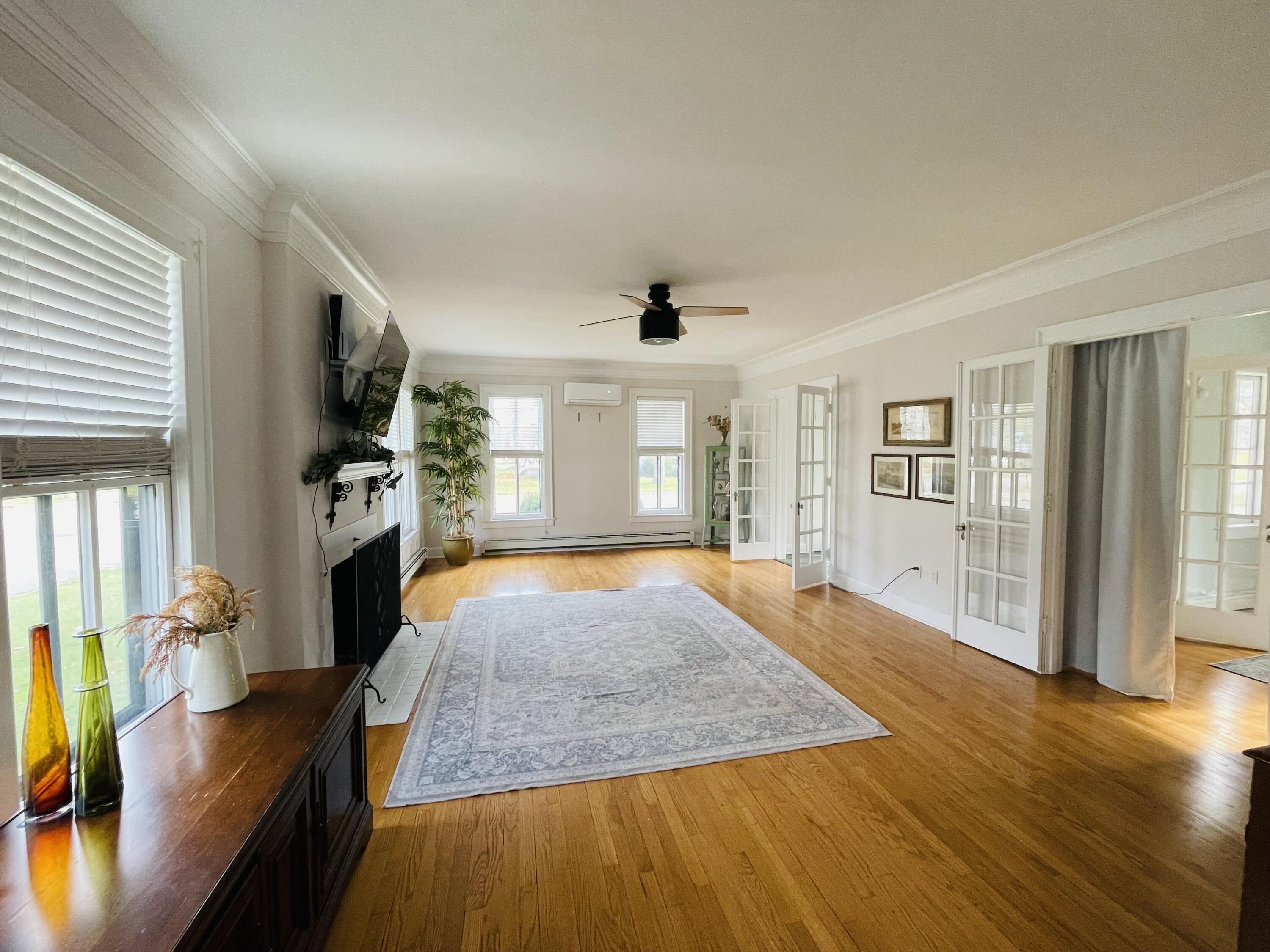 424 Lincoln Lake Avenue