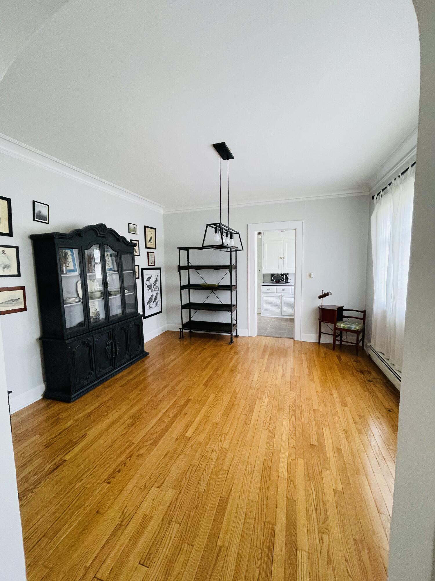 424 Lincoln Lake Avenue