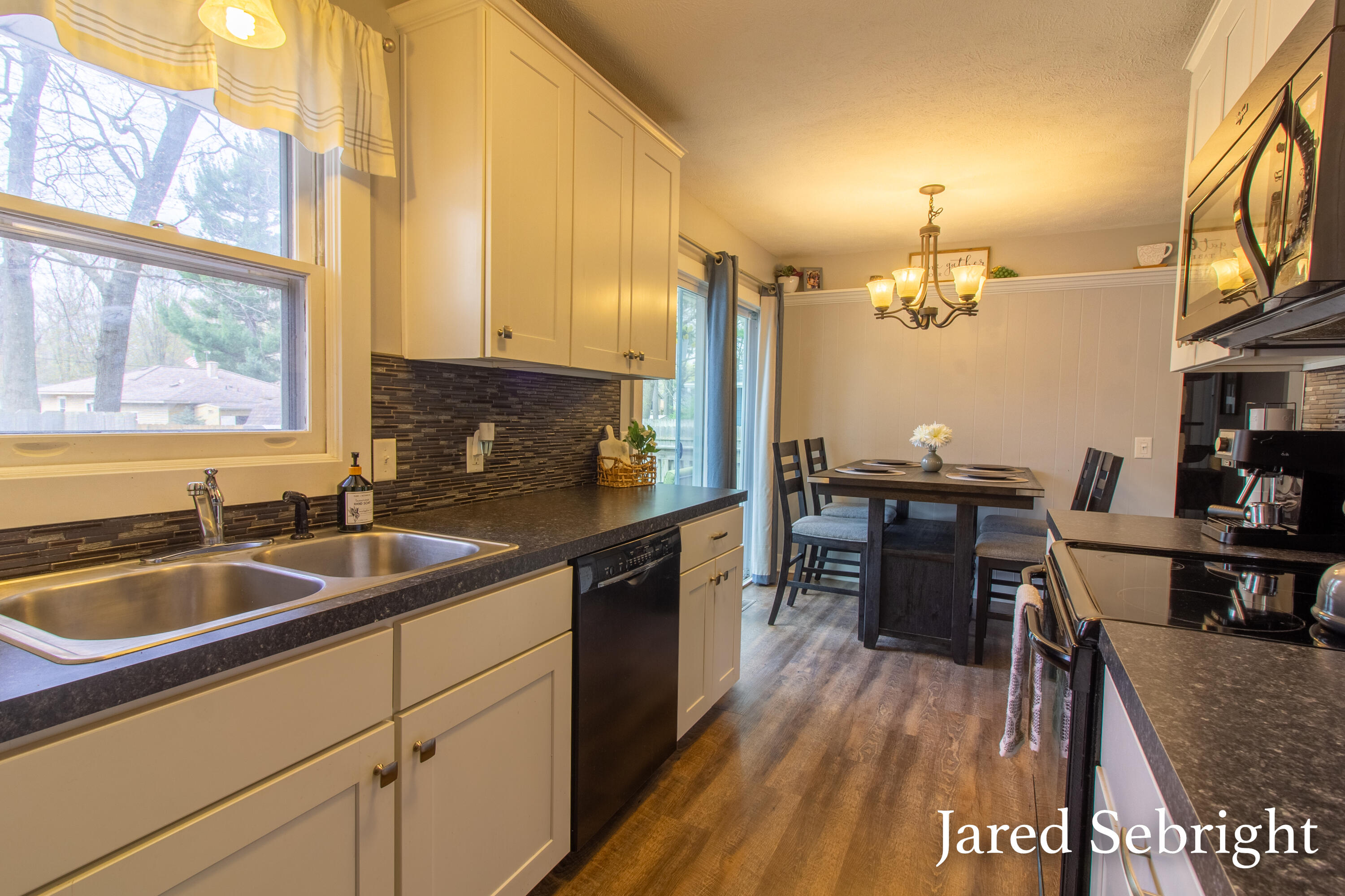 3851 Byron Center Avenue SW