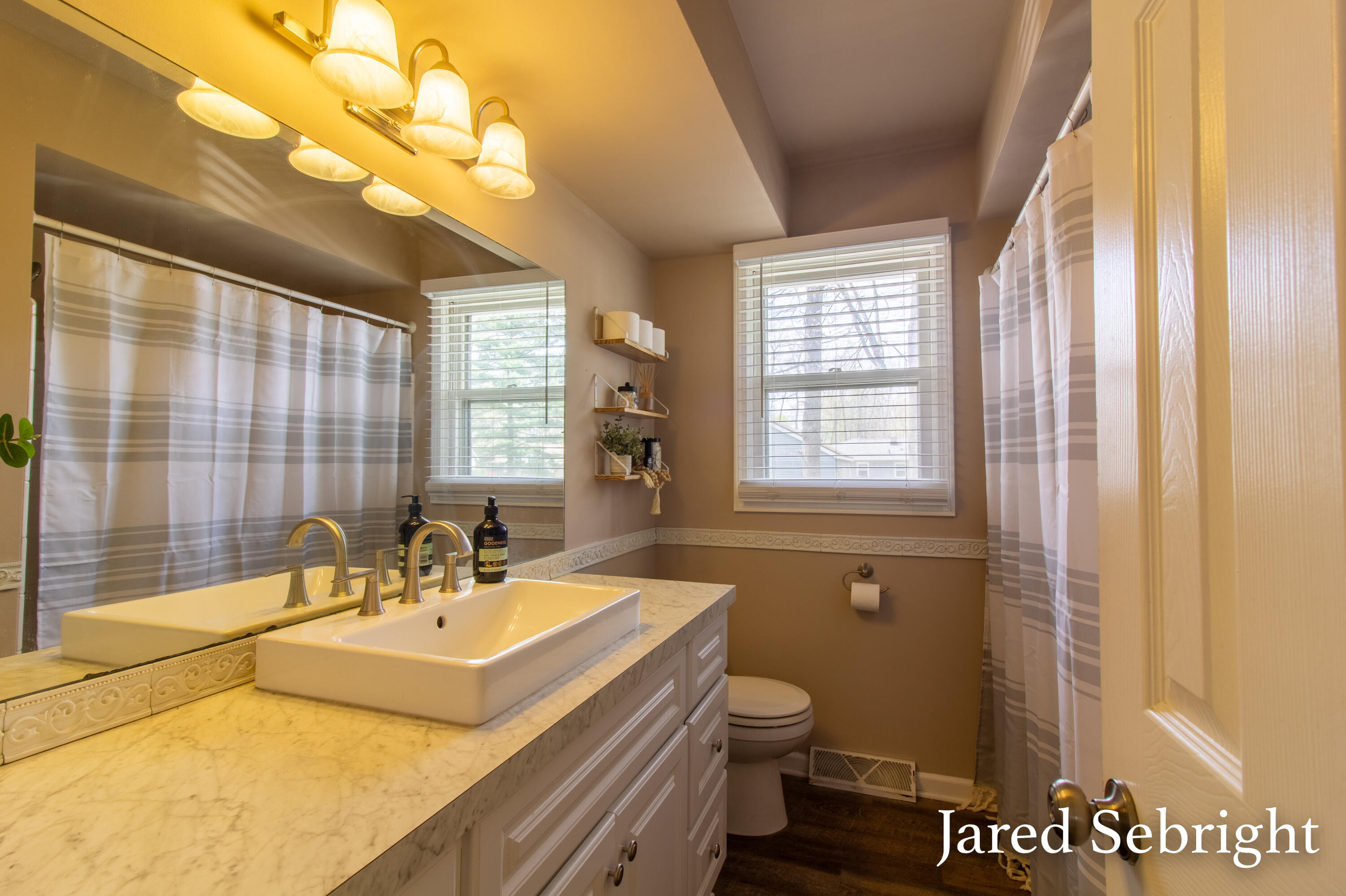 3851 Byron Center Avenue SW