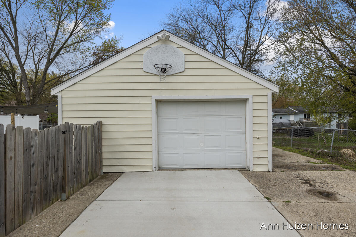 3697 Mallory Avenue SW