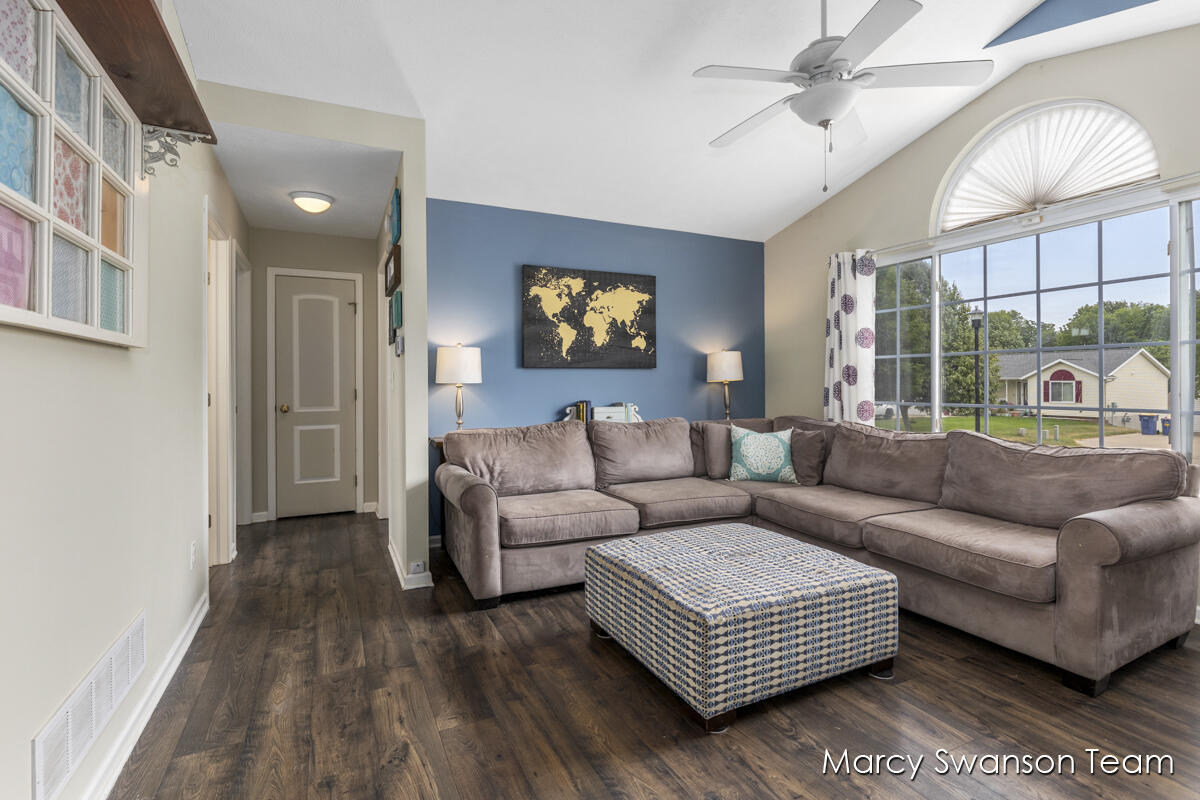 1333 Kimberly Drive SE