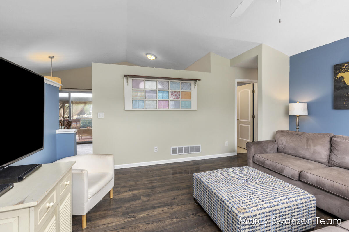 1333 Kimberly Drive SE