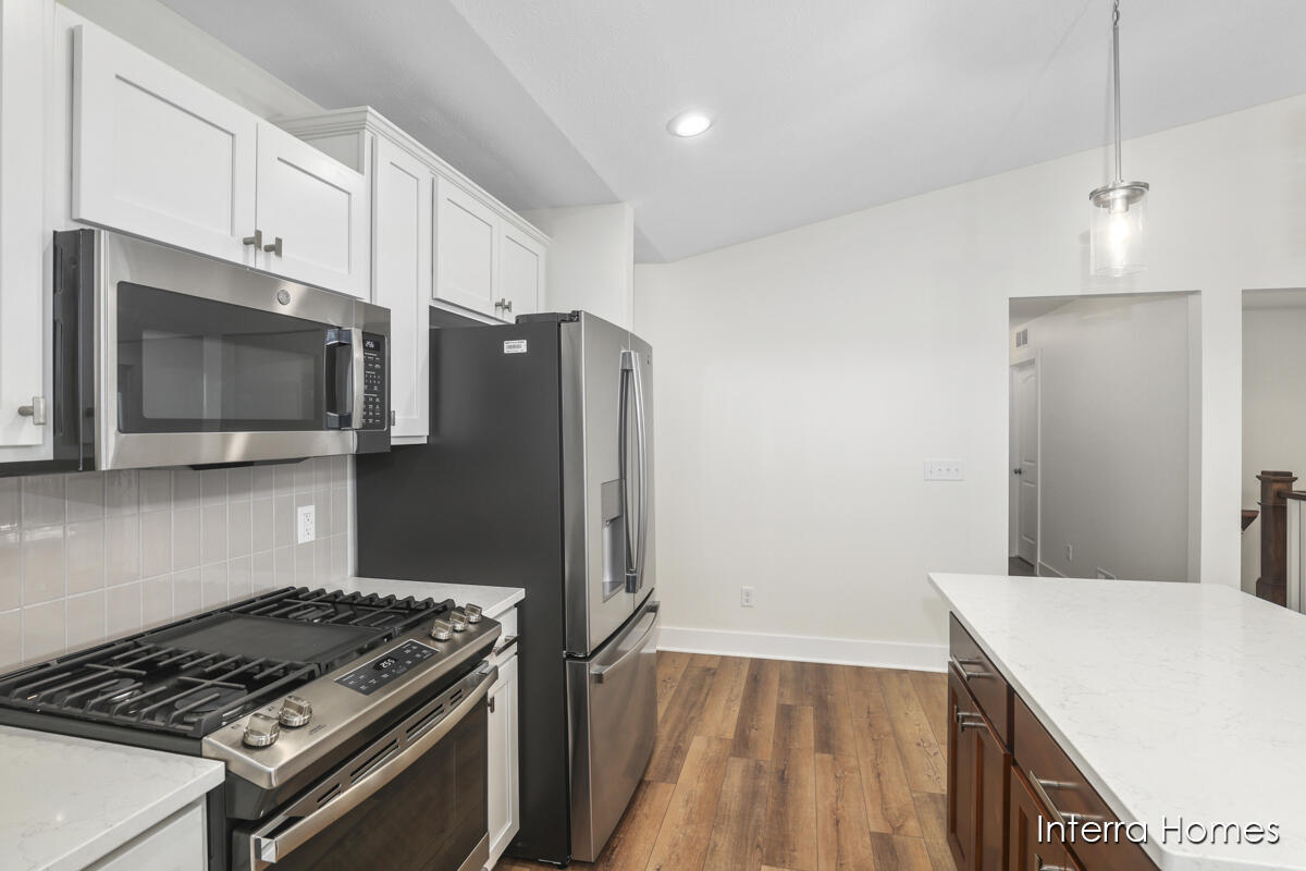 3789 Highbury Drive, 5