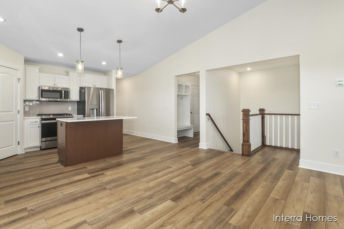 3789 Highbury Drive, 5