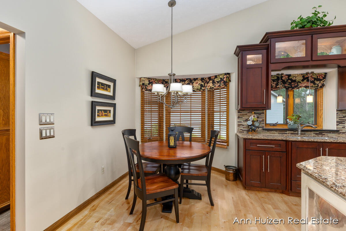 4310 Crest Creek Court SW
