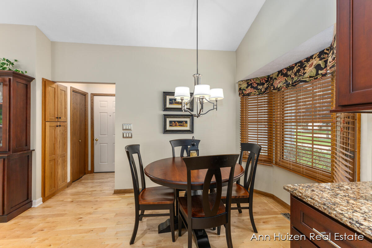 4310 Crest Creek Court SW