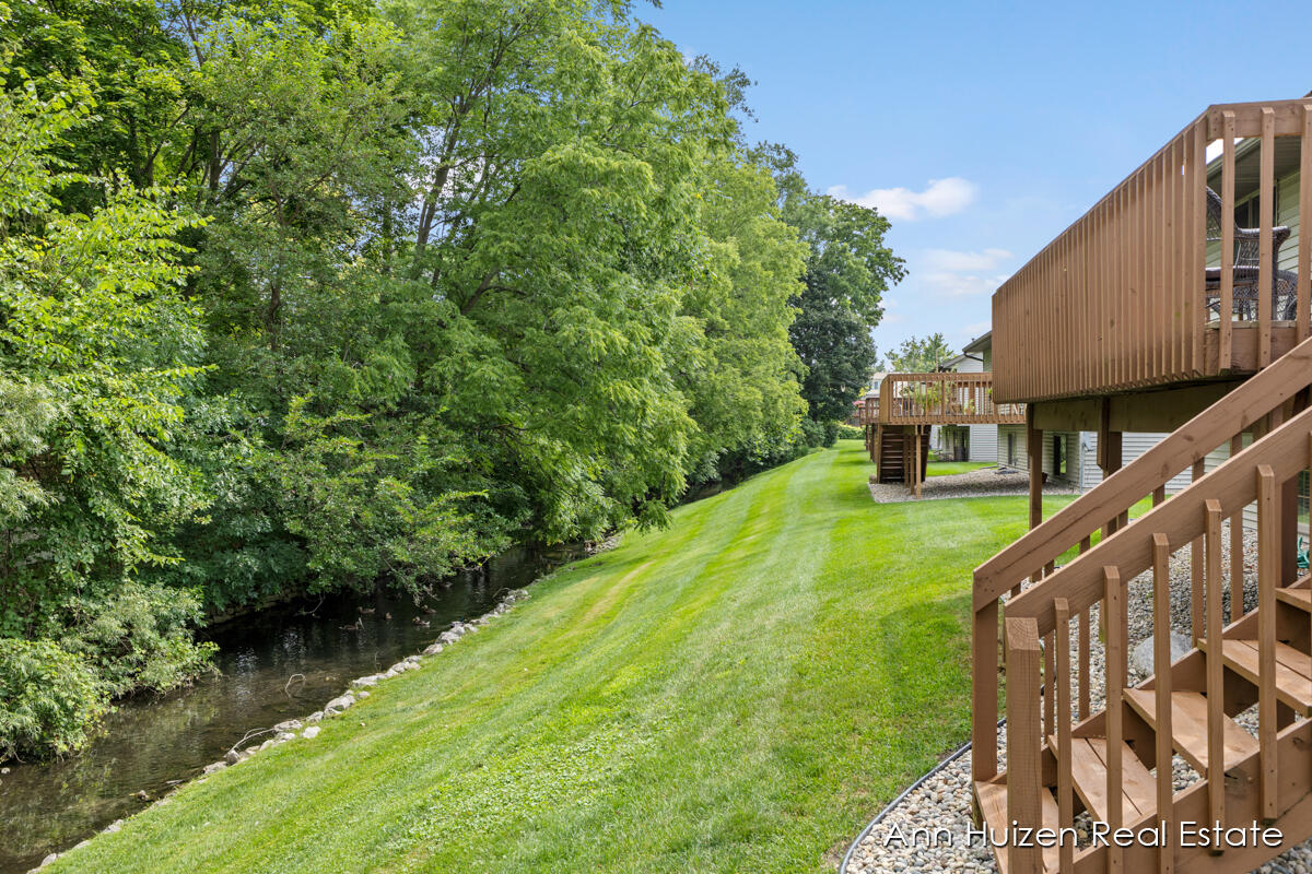 4310 Crest Creek Court SW