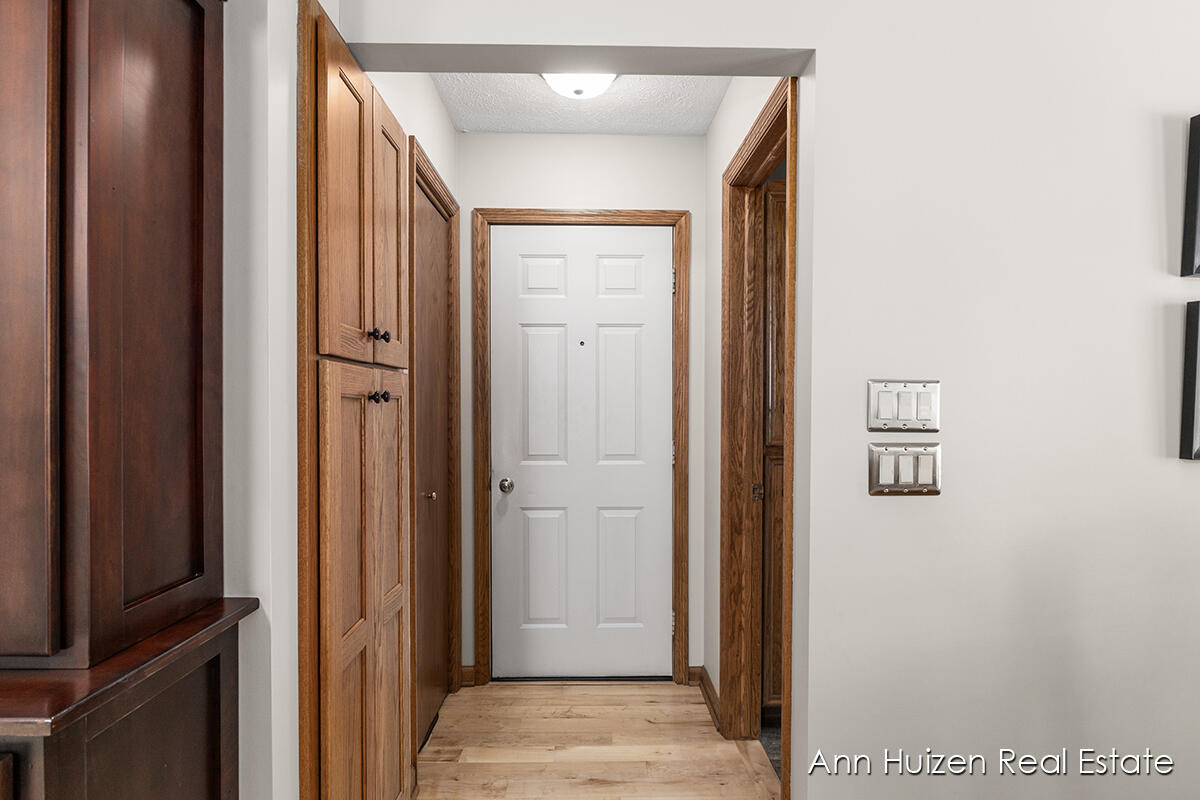 4310 Crest Creek Court SW