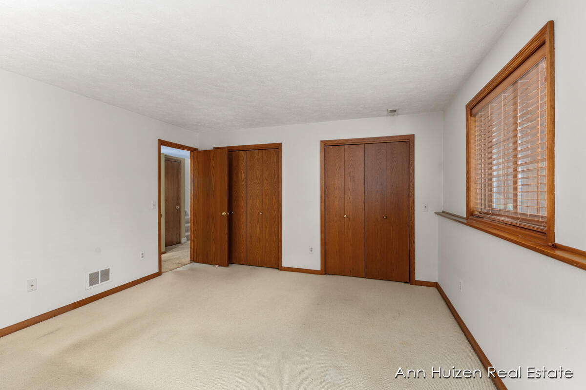 4310 Crest Creek Court SW