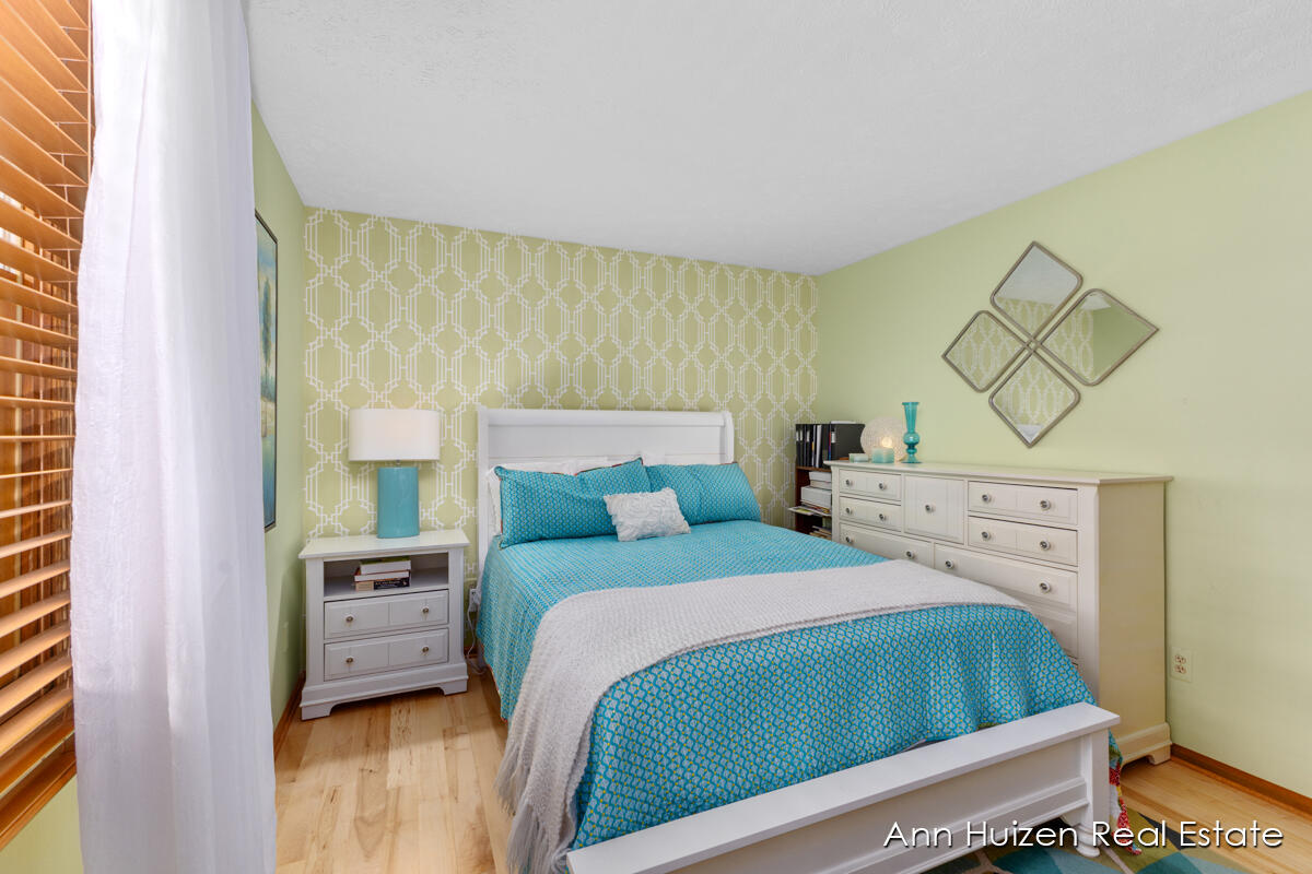 4310 Crest Creek Court SW