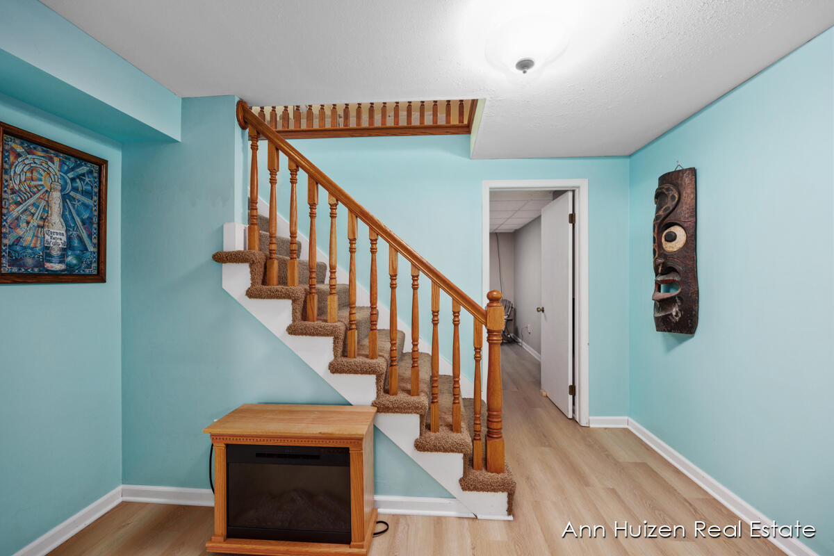 1256 Granada Drive NW