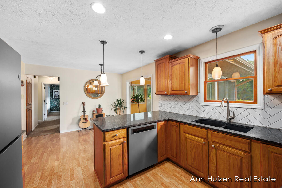 1256 Granada Drive NW