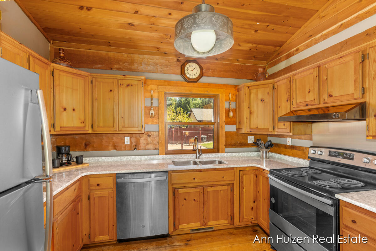 3576 Pheasant Ridge Drive