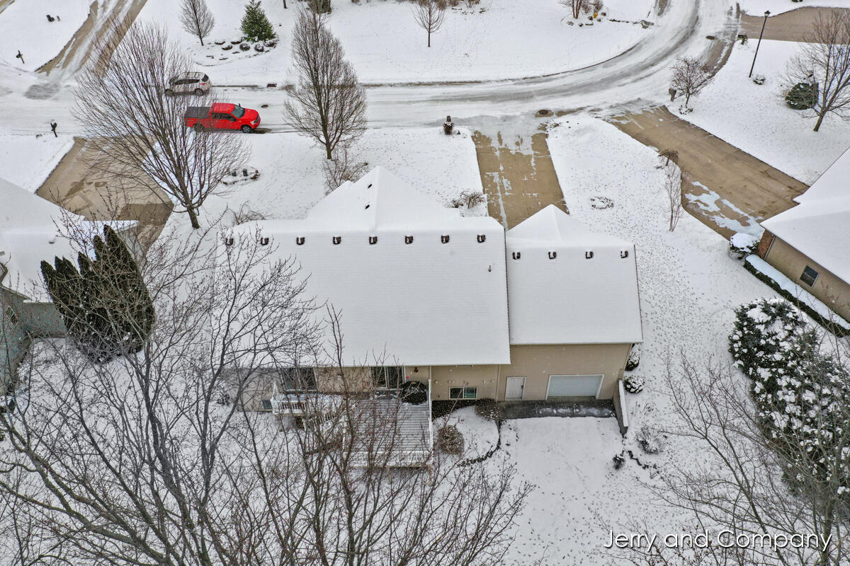 10302 Crabapple Lane