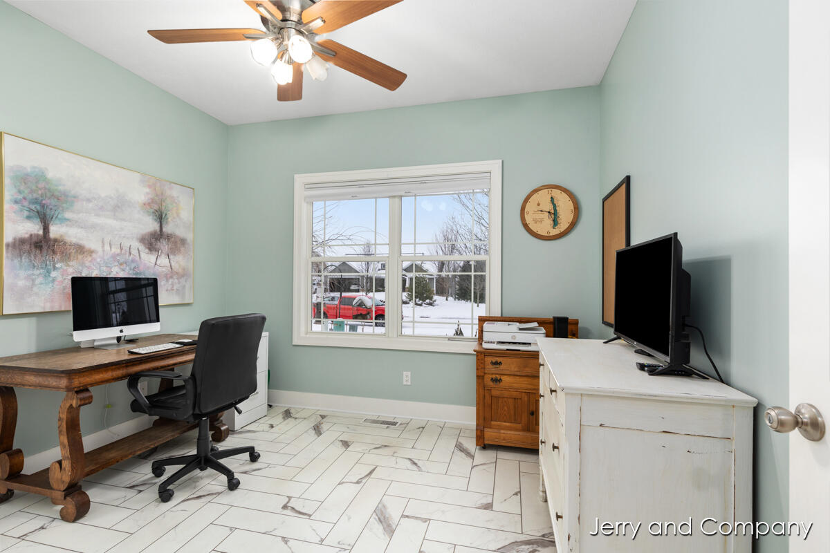 10302 Crabapple Lane