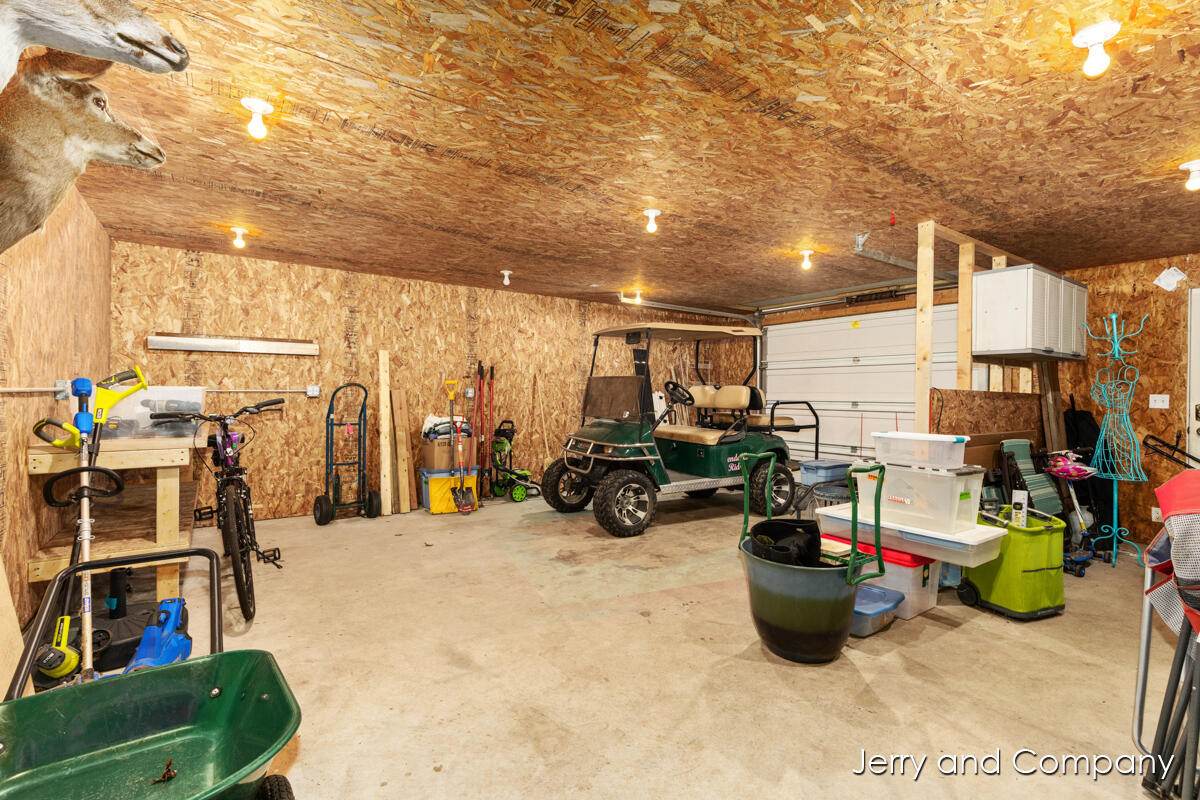 10302 Crabapple Lane