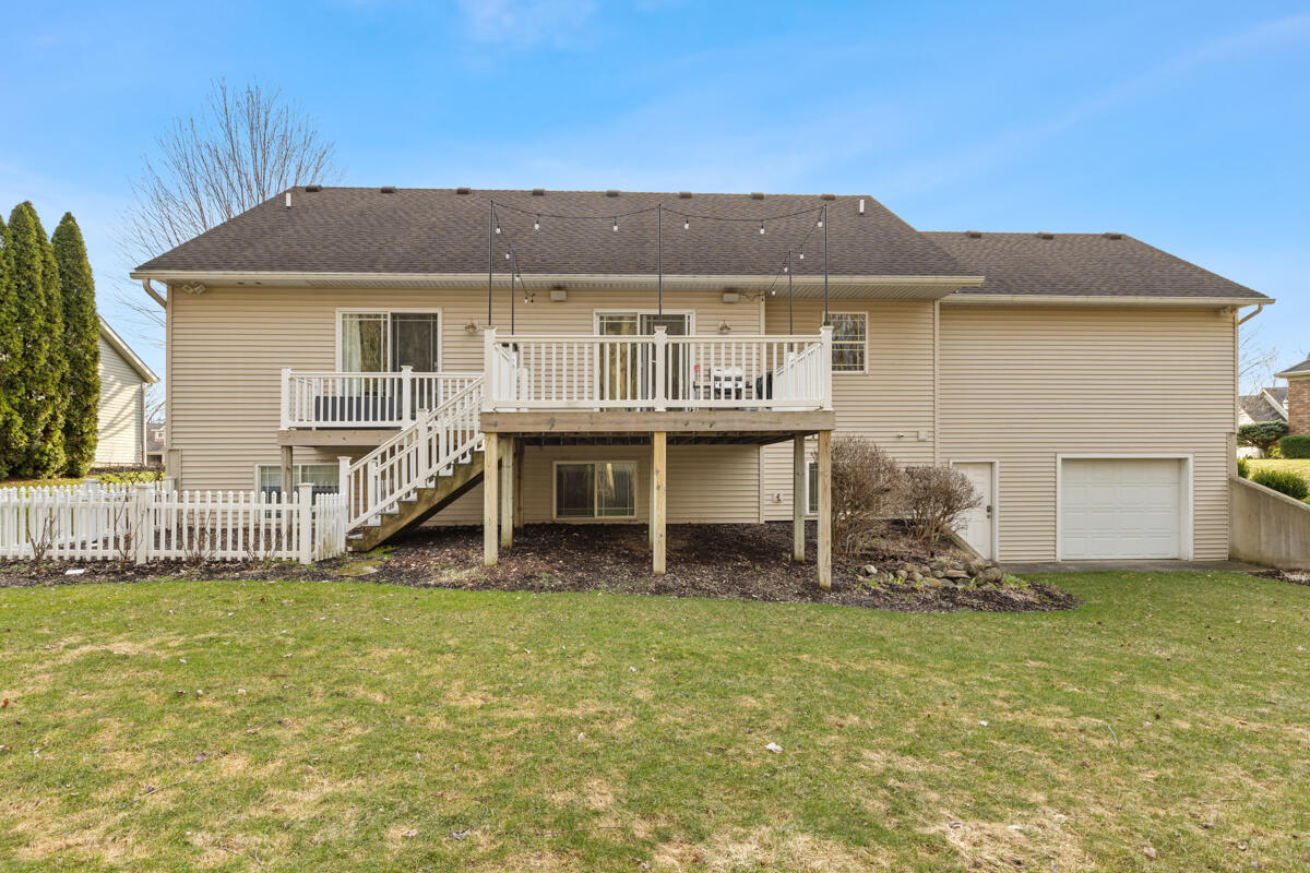 10302 Crabapple Lane