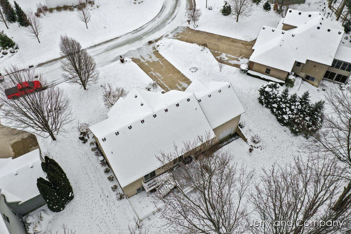 10302 Crabapple Lane