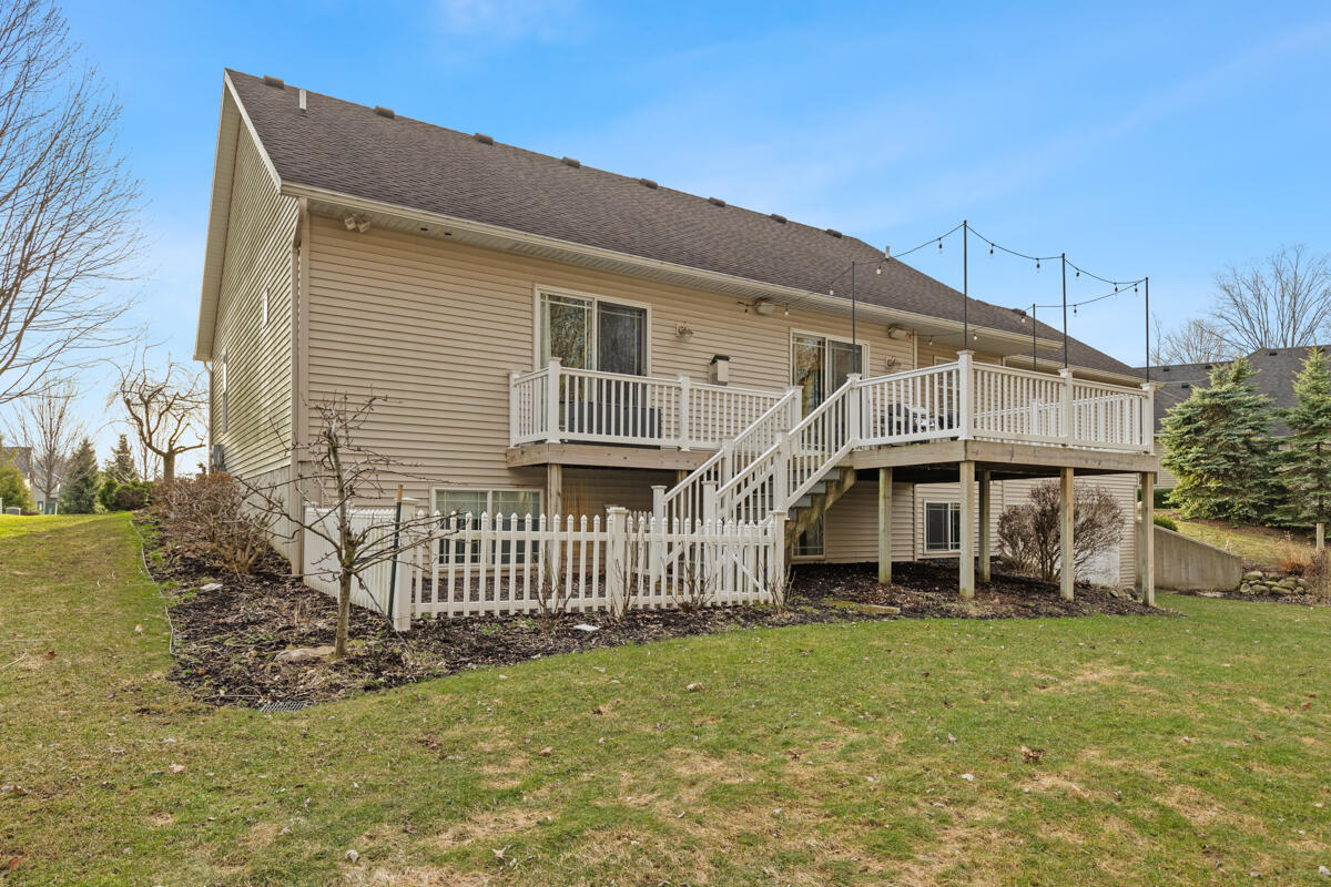 10302 Crabapple Lane