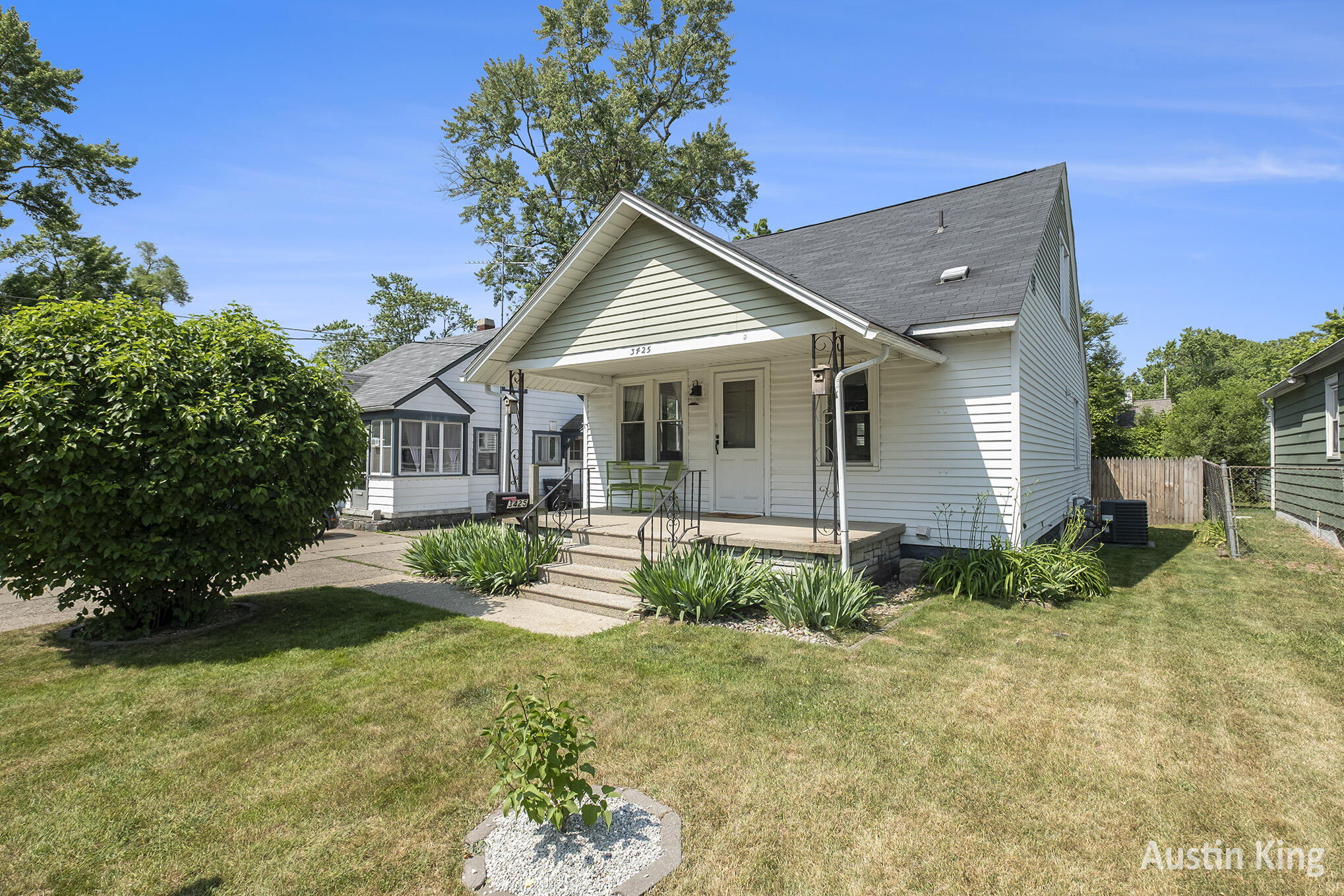 3425 Opal Avenue SW