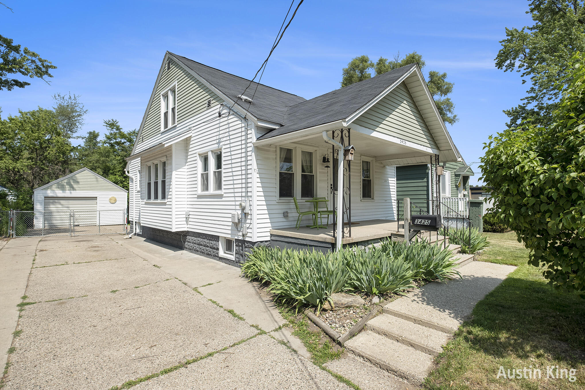 3425 Opal Avenue SW