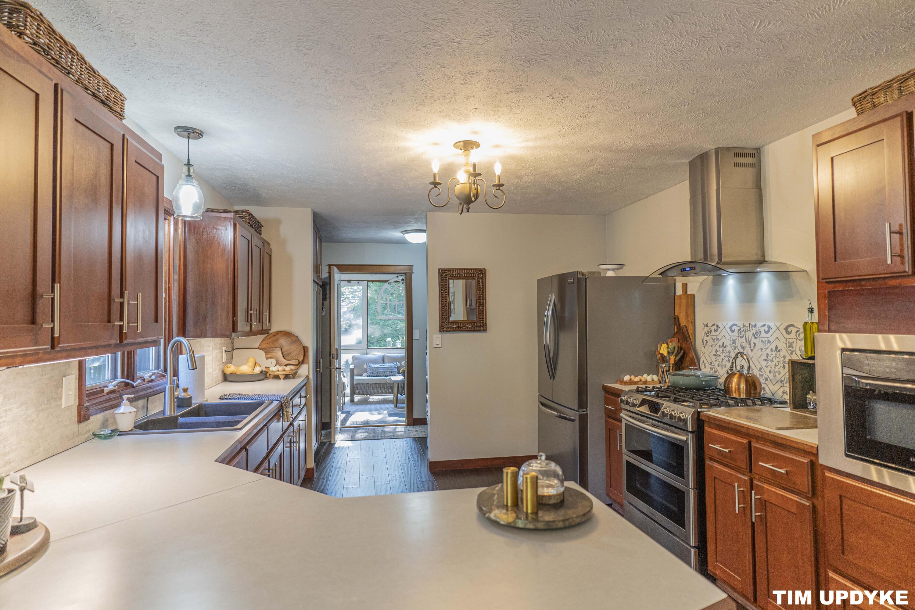 12931 Apple Drive