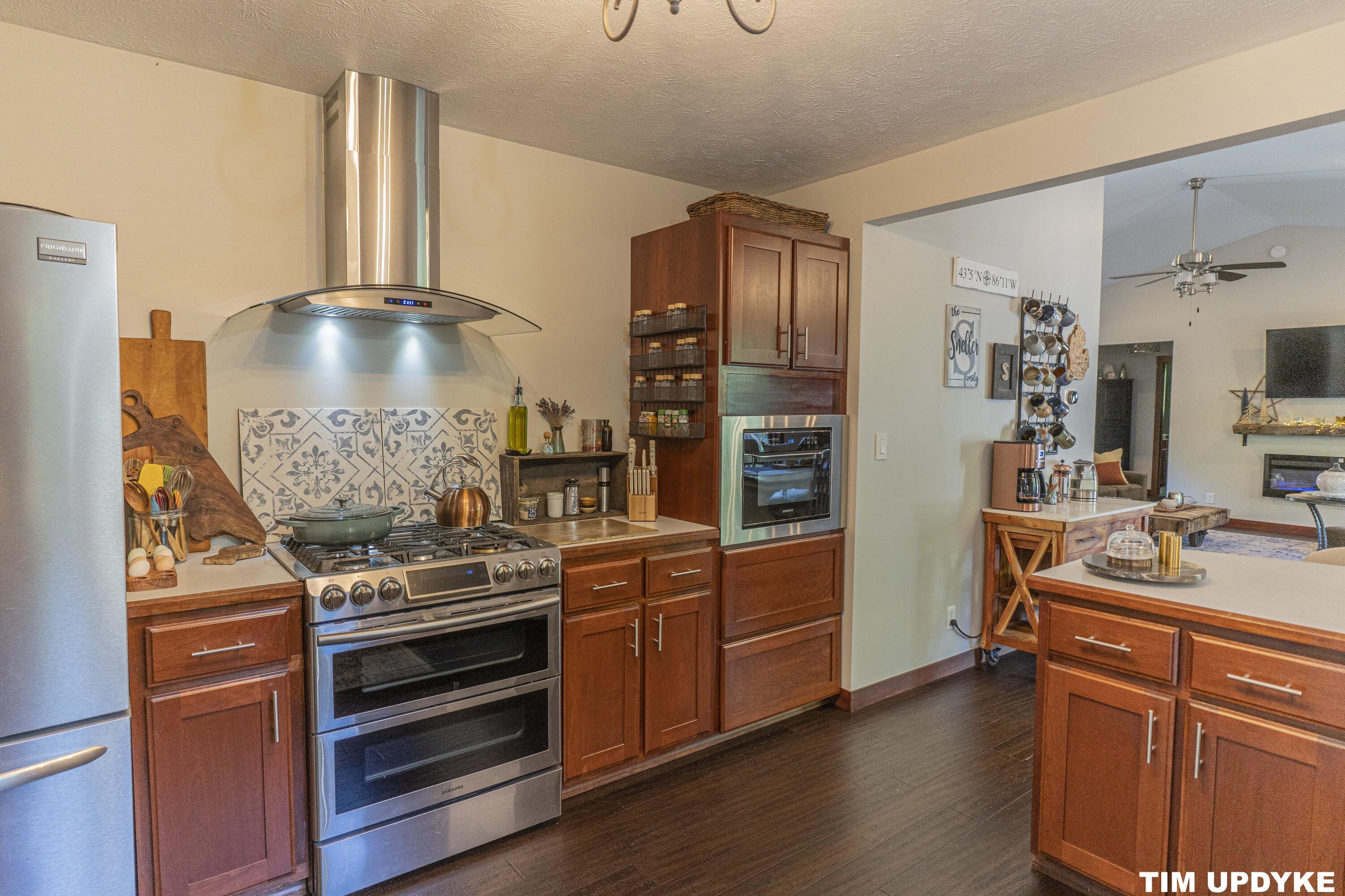 12931 Apple Drive