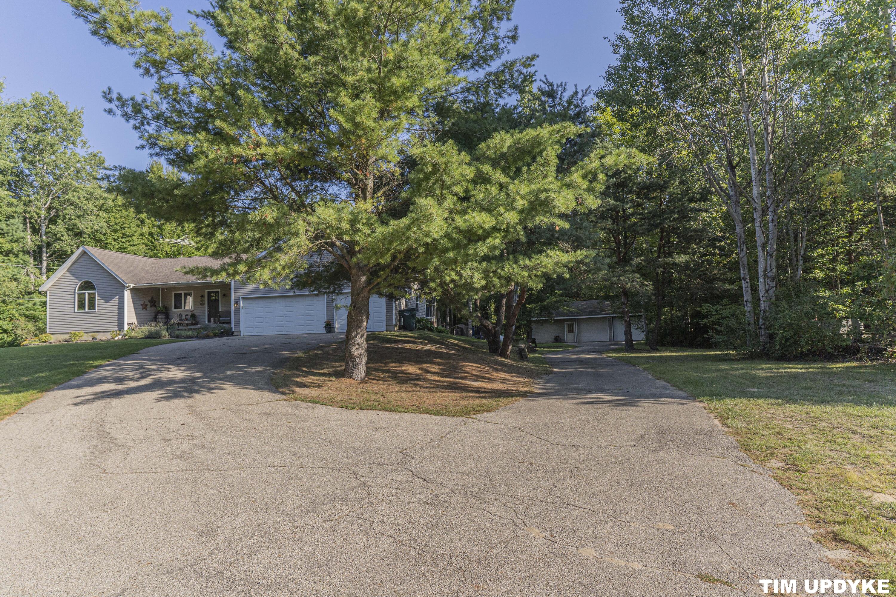 12931 Apple Drive